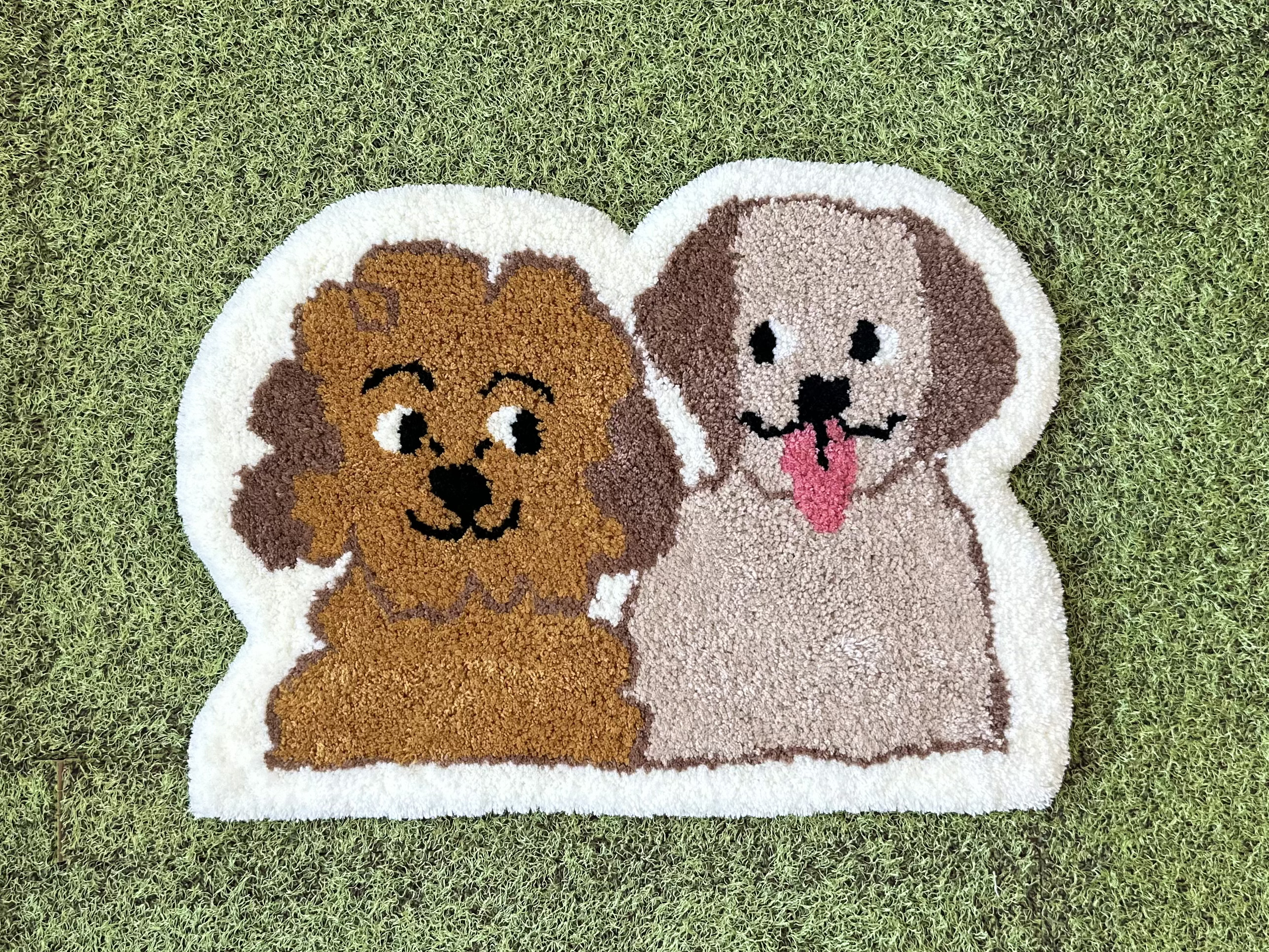 うちの子そっくりミニラグ - 白い犬と犬型ラグ