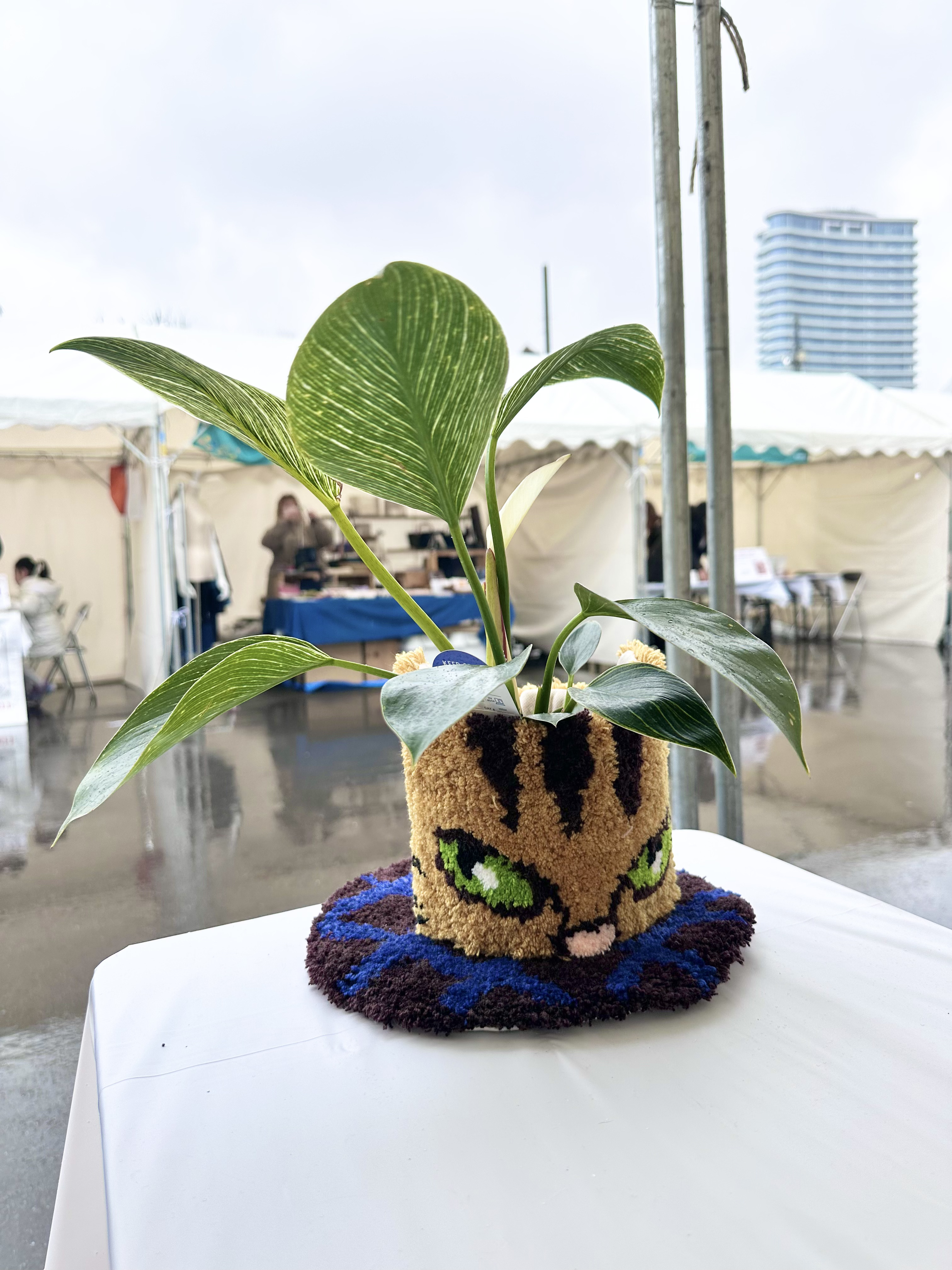 うちの子そっくりミニラグ - 白い犬と犬型ラグ